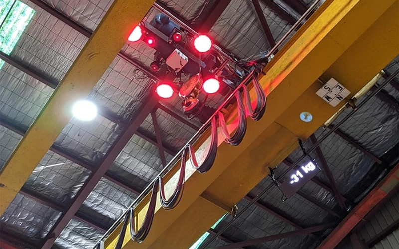 crane safety warning lights